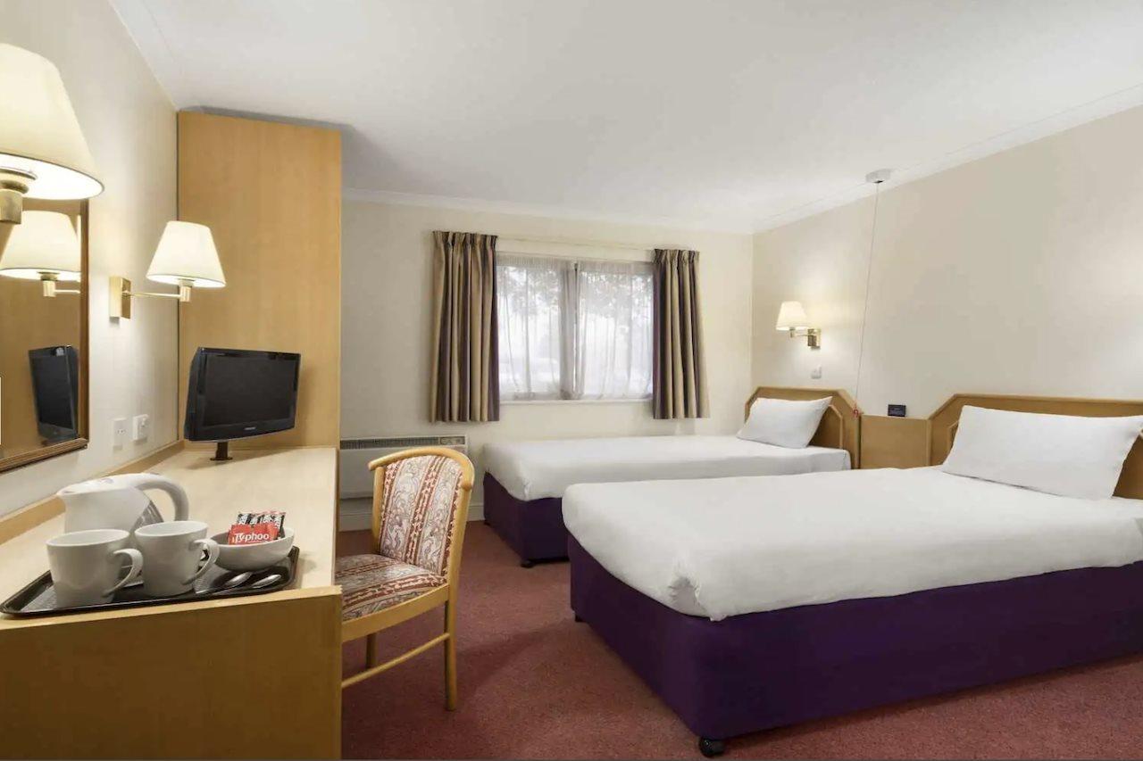 Days Inn Cannock - Norton Canes Exterior foto